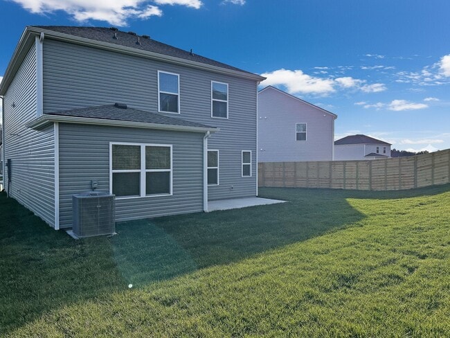 Building Photo - Welcome home to the Cabral at Belhaven in Corryton!