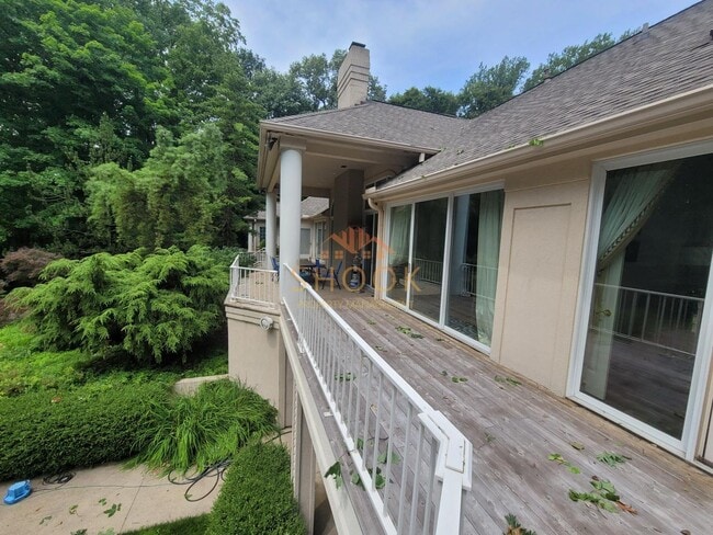 Building Photo - STUNNING LUXURY HOME - EVERYTHING YOU NEED - SHORT-TERM AND FURNISHED OPTIONS AVAILABLE