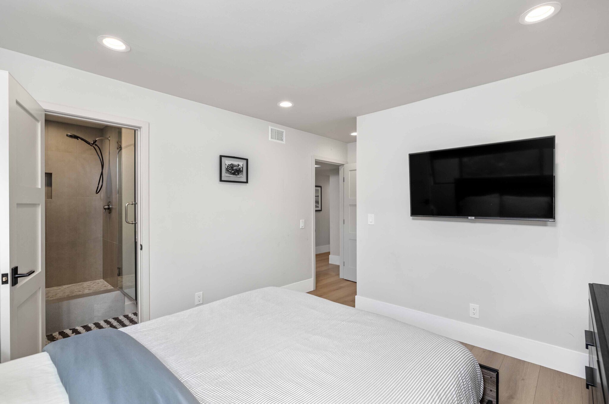 Building Photo - 419 Camino de las Colinas