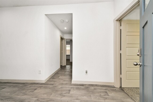 Building Photo - 12918 Wempe Wy