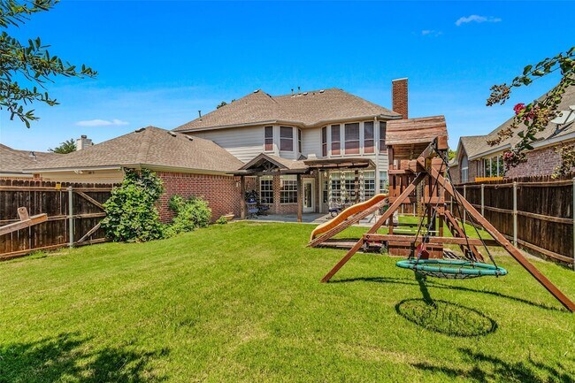 Building Photo - 2045 Hillcroft Dr