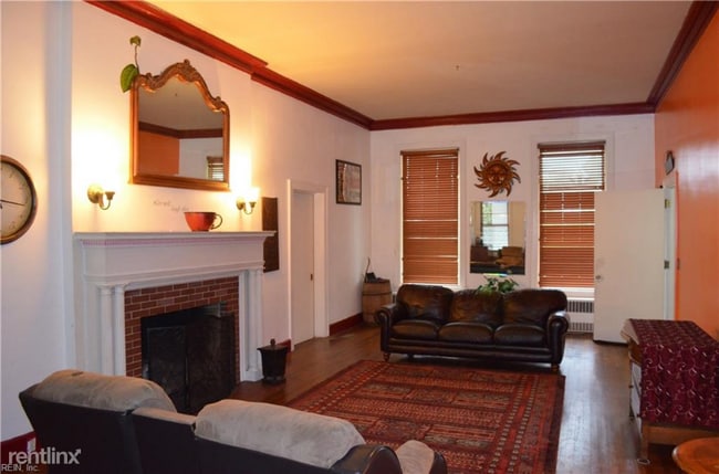 Building Photo - 6 br, 4 bath House - 200 S High St