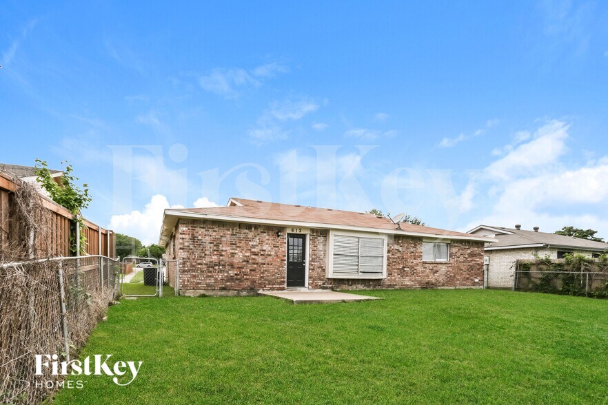 Building Photo - 612 Coolwood Ln