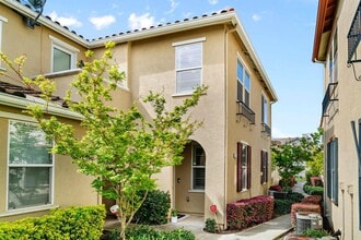 Building Photo - 8430 Crystal Walk Cir