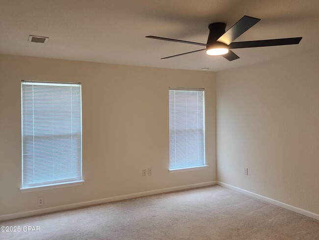 Building Photo - 119 Sand Oak Blvd