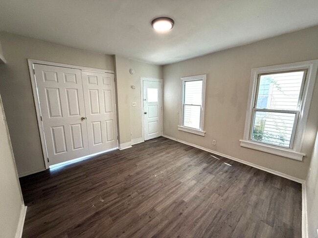 Building Photo - Spacious 4-Bedroom Home with Bonus Features
