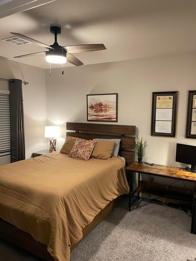 Building Photo - 7515 Emerald Stars Ave