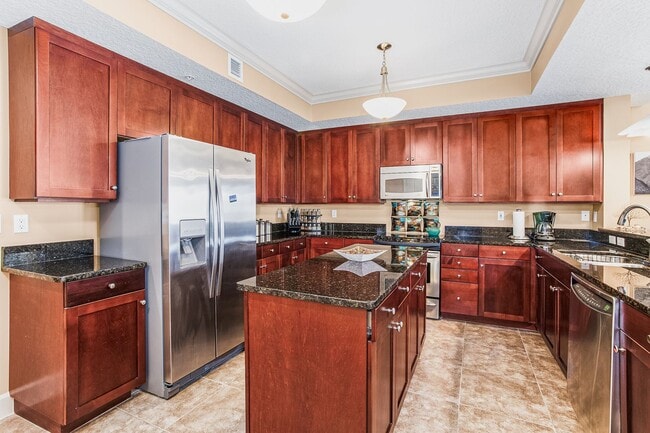 Building Photo - 1809 1st St N