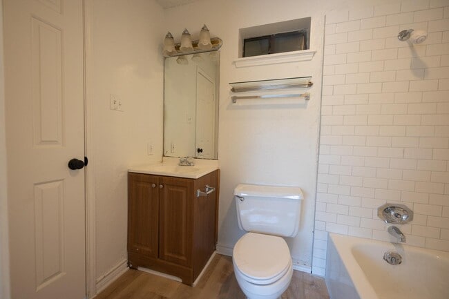 Building Photo - 3001 Cedar St