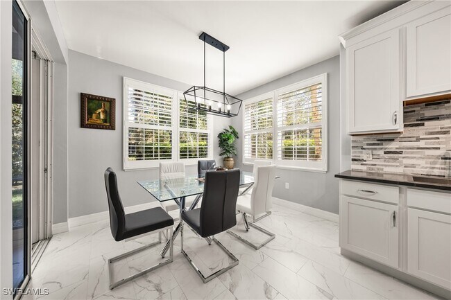 Building Photo - 8310 Big Acorn Cir