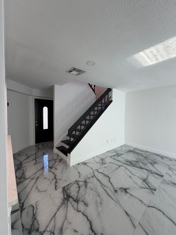 Building Photo - 8212 Citrus Chase Dr