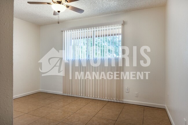 Building Photo - Great Location in Casa Grande!