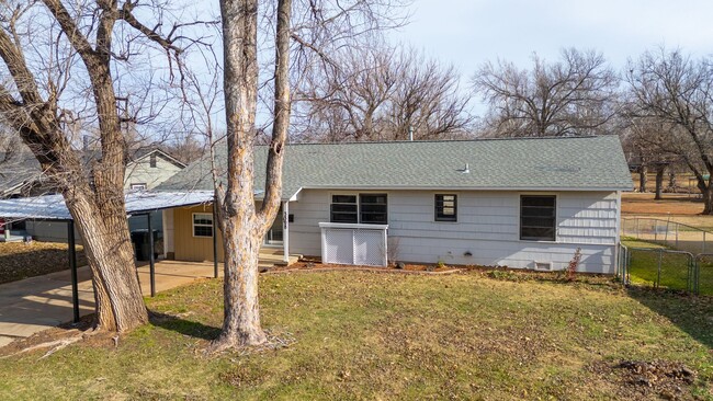 Building Photo - 3308 N Holman Ct