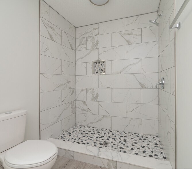 Building Photo - 1473 Briarcliff Dr