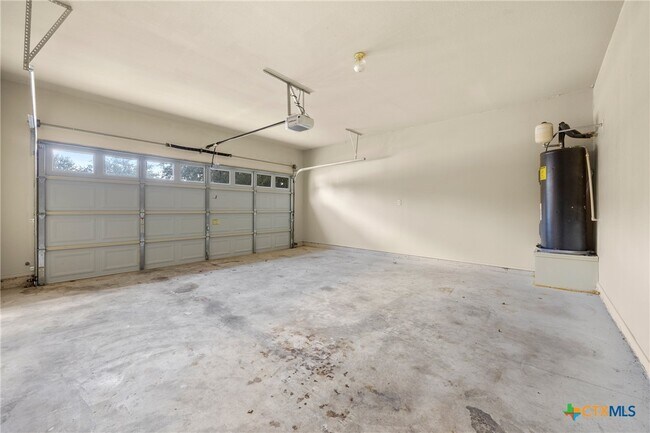 Building Photo - 1011 Brown Rock Dr