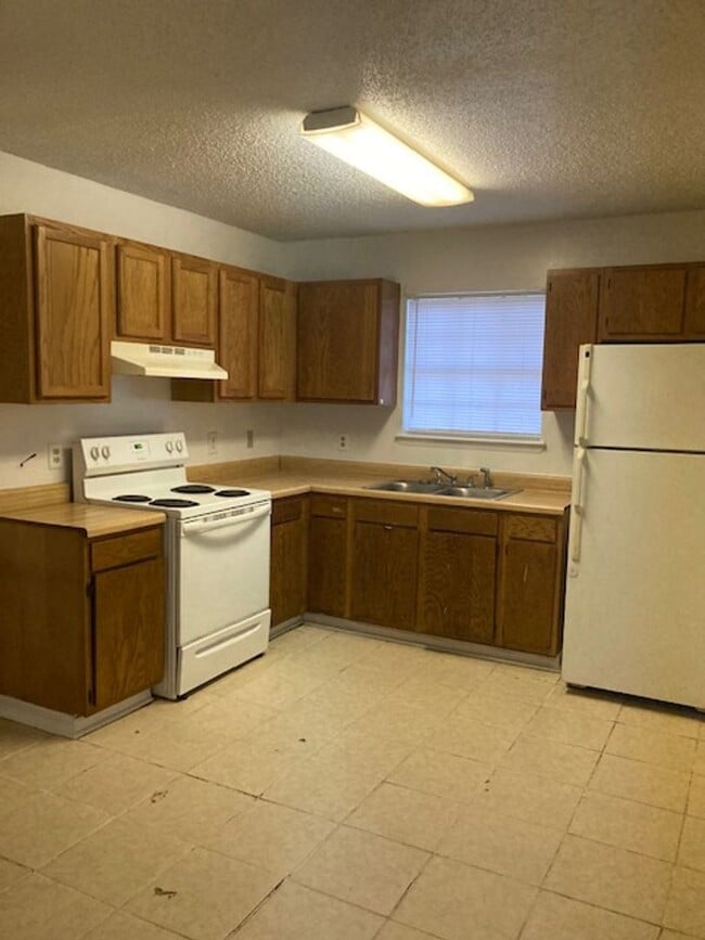 Building Photo - Gulfport 3 Bedroom