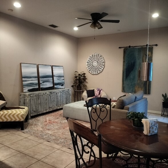 Building Photo - 12408 N Ola Ave