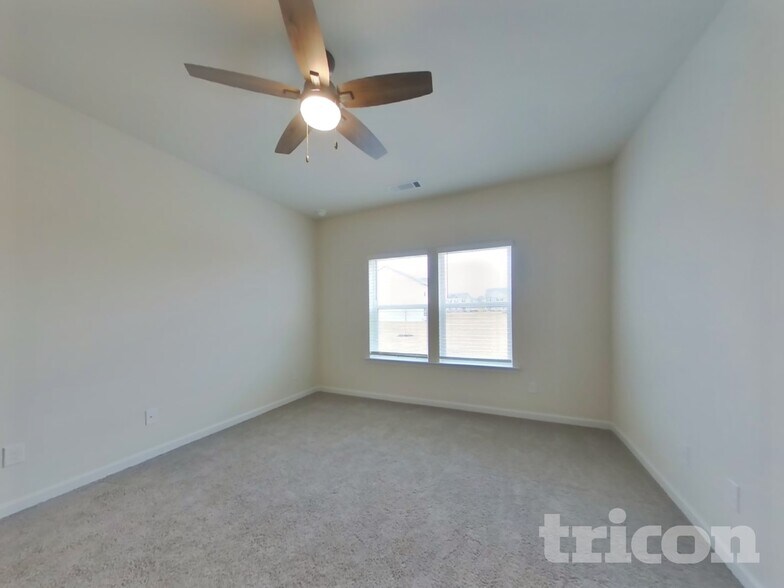 Building Photo - 260 Limestone Cir