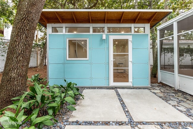 Building Photo - 2979 S County Hwy 395