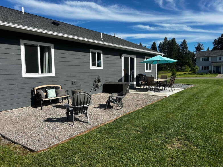 Building Photo - 12 Sawtooth Ct