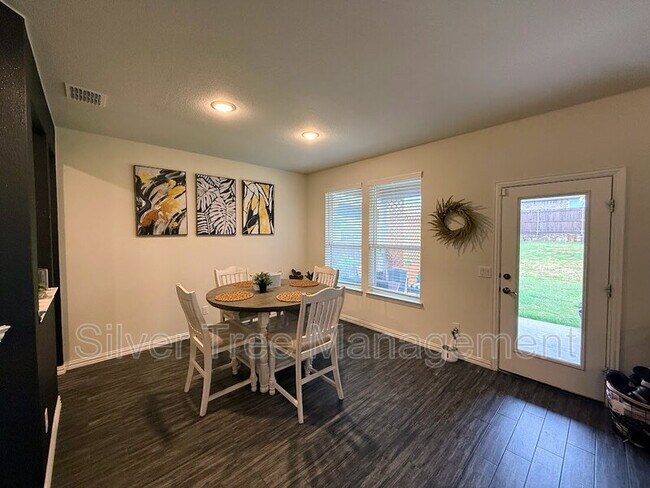 Building Photo - 1109 Pinnacle Ridge Rd