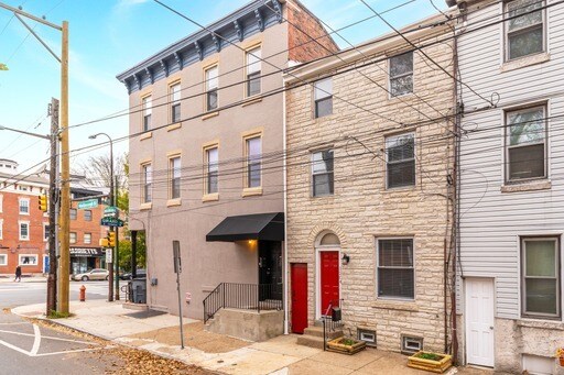 Building Photo - 1204 Marlborough St