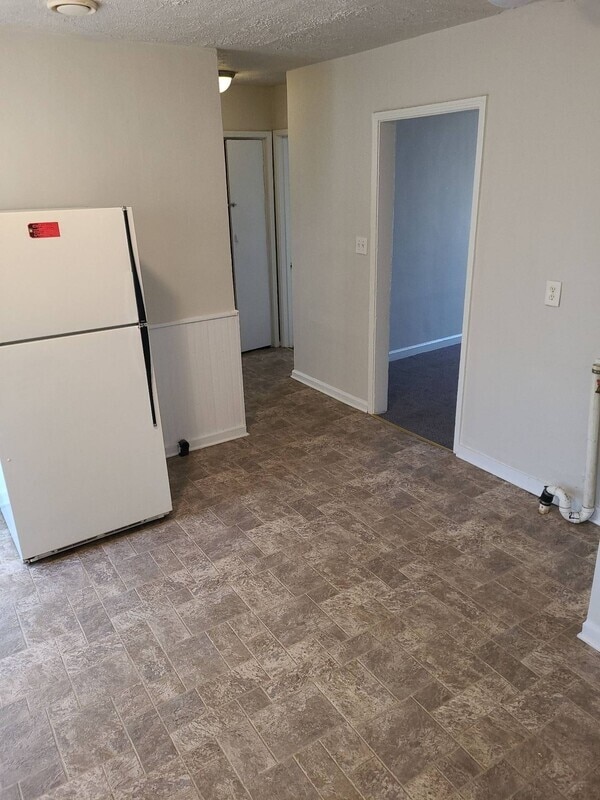 Building Photo - 206 Steedly Dr