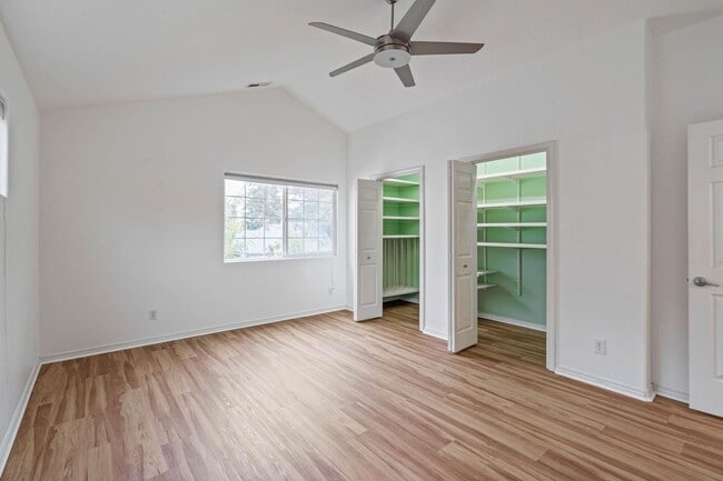 Building Photo - Unique 2-bdrm/2.5-bath duplex w/ A/C—Priva...