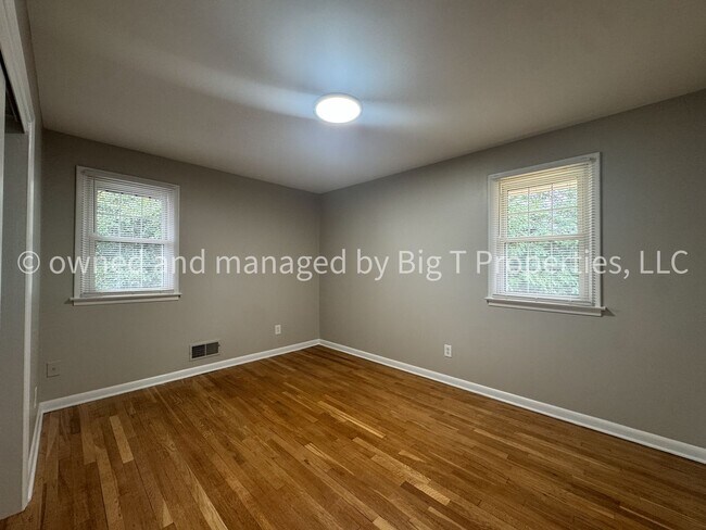Building Photo - 3 Bedroom Home Available For Rent!