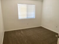 Building Photo - Hawk Hollow Townhome