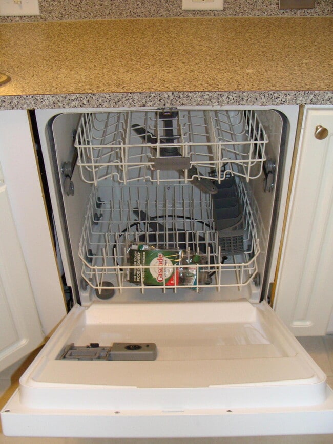 Building Photo - 4235 S 57th Ave