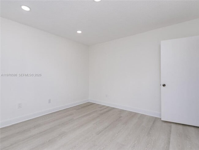 Building Photo - 21559 Cypress Hammock Dr