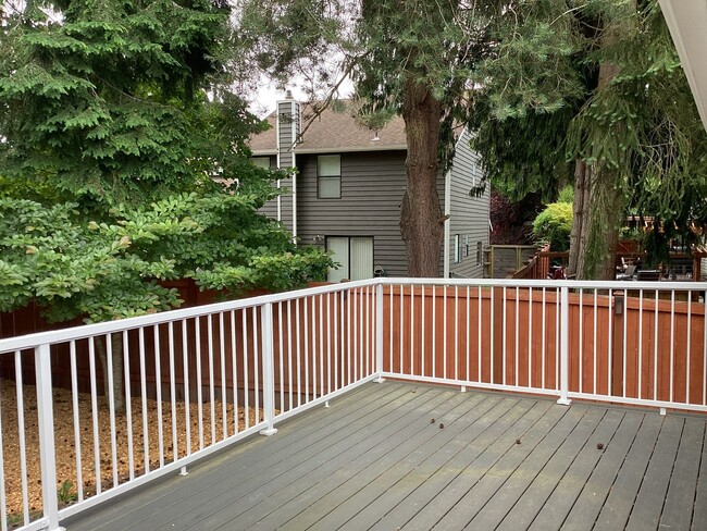 Building Photo - Charming Mukilteo Rambler in a Prime Location