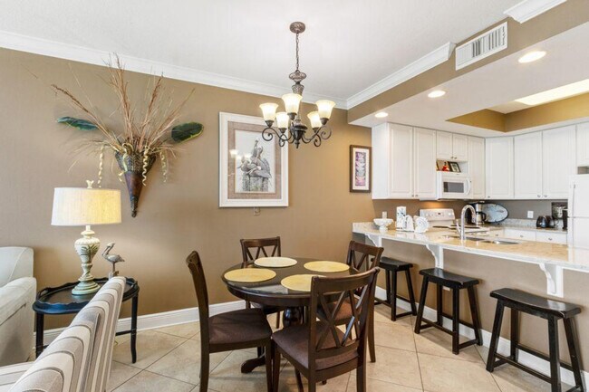 Building Photo - 365 E Beach Blvd