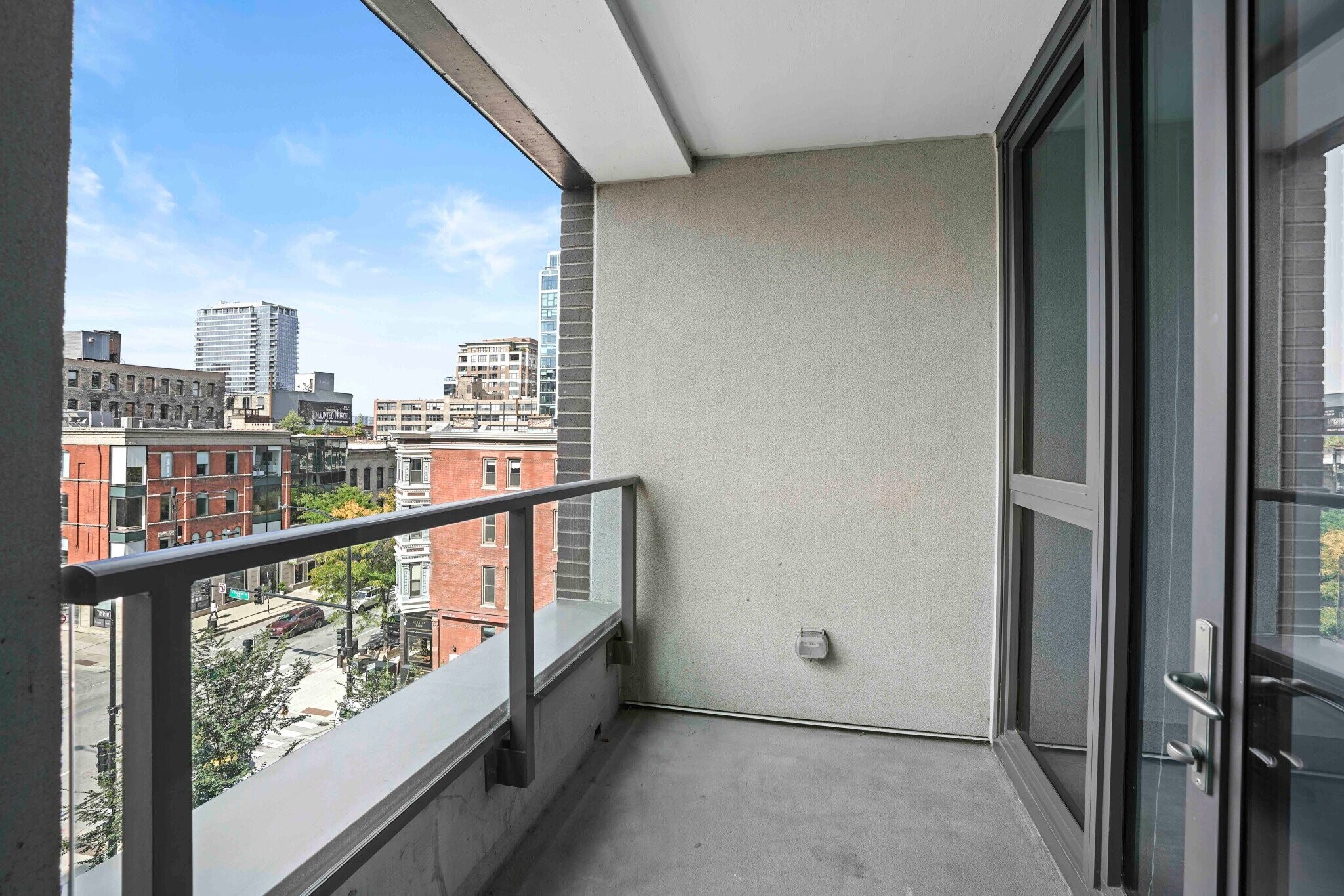 Building Photo - 161 W Superior St