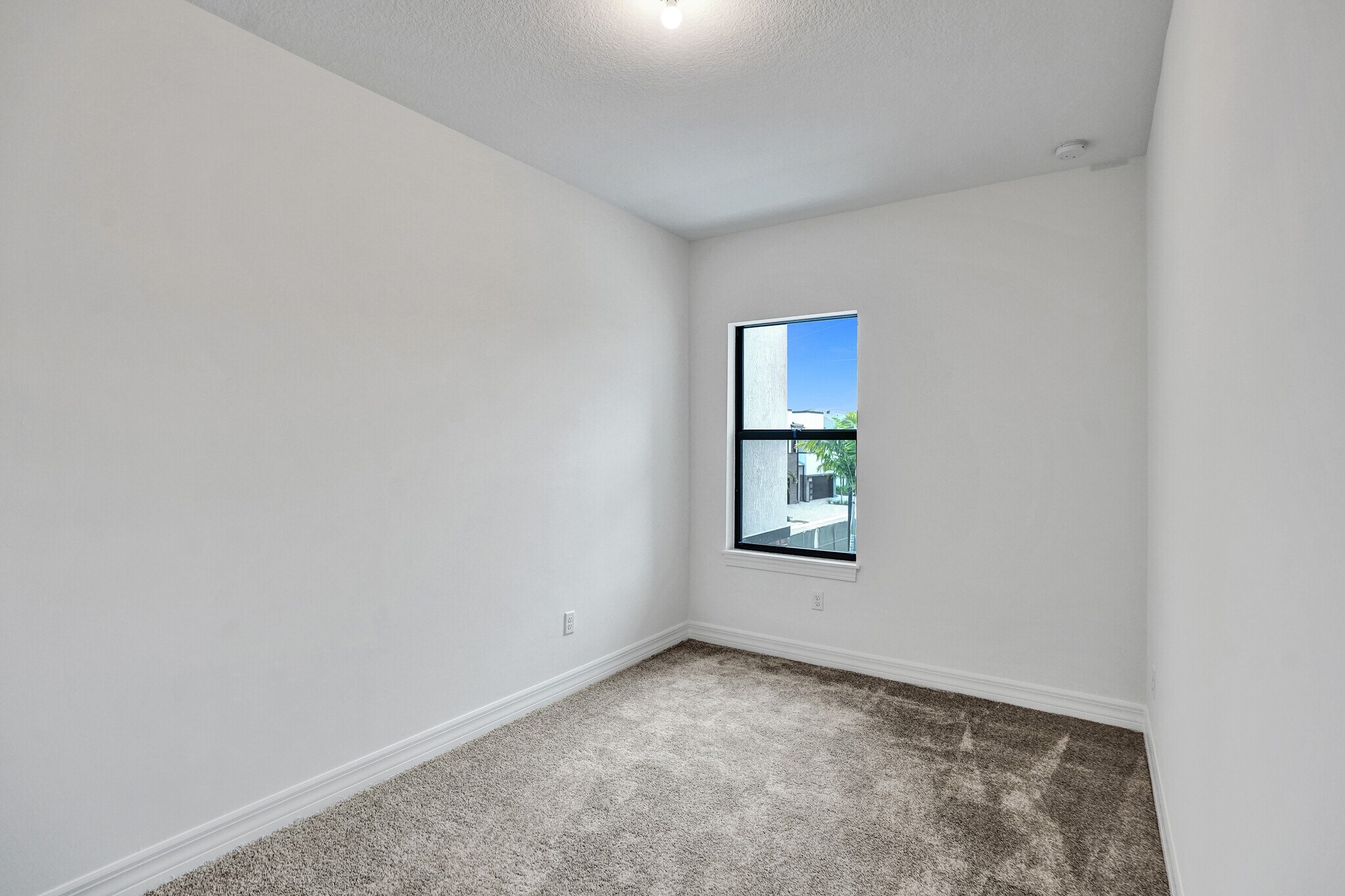 Building Photo - 767 NW 82nd Ter