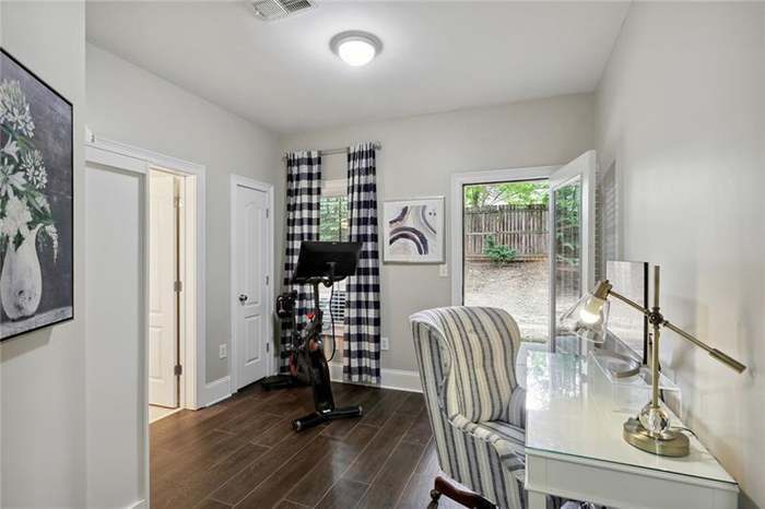Office/ BedRoom - Basement - 1553 Mosaic Way