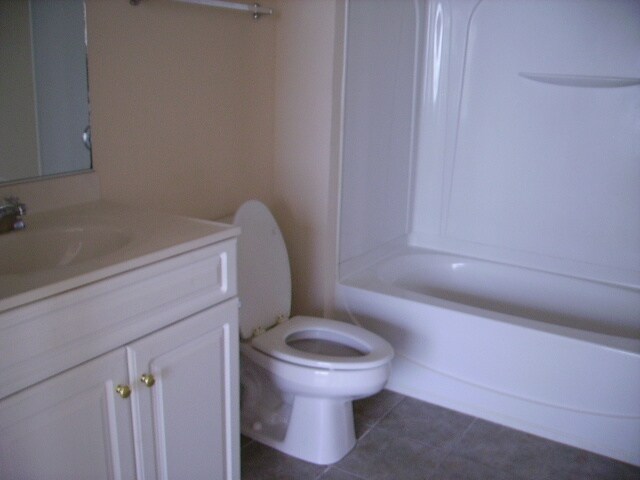 Building Photo - 801 Crumpet Ct