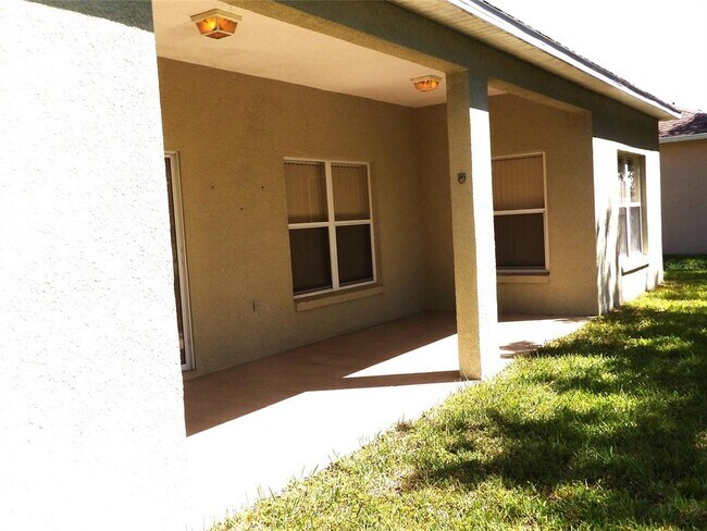 Building Photo - 3074 Bay Laurel Cir N