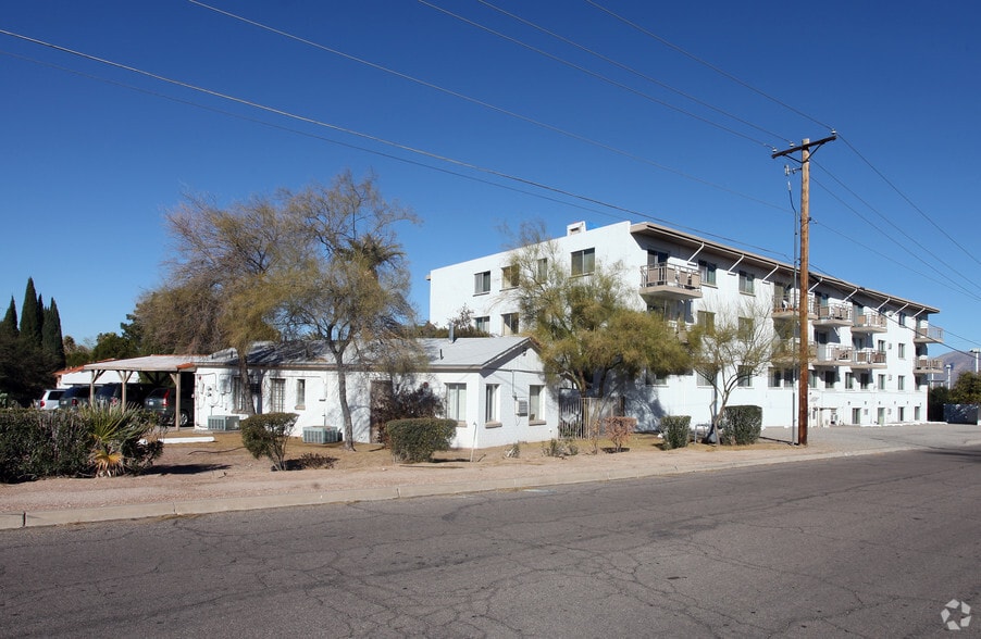 Building Photo - Catalina Village Apartments