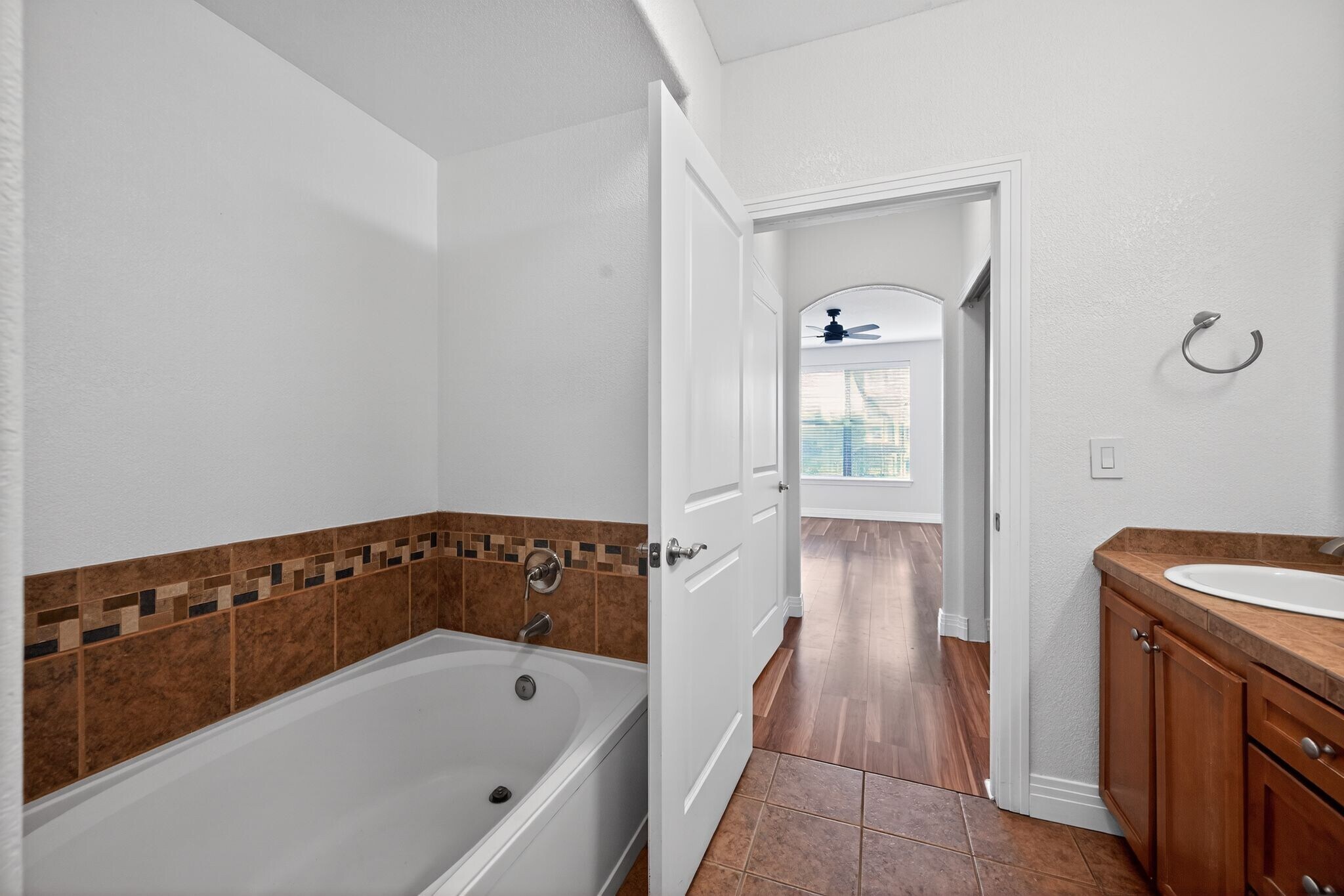 Building Photo - 9079 E Panorama Cir