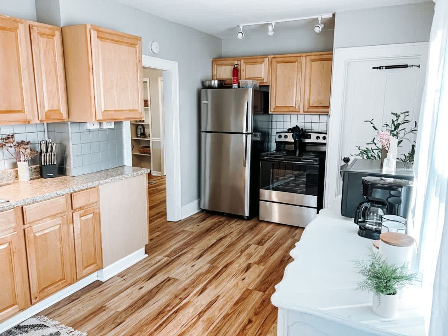 Building Photo - 367 S Rocky River Dr