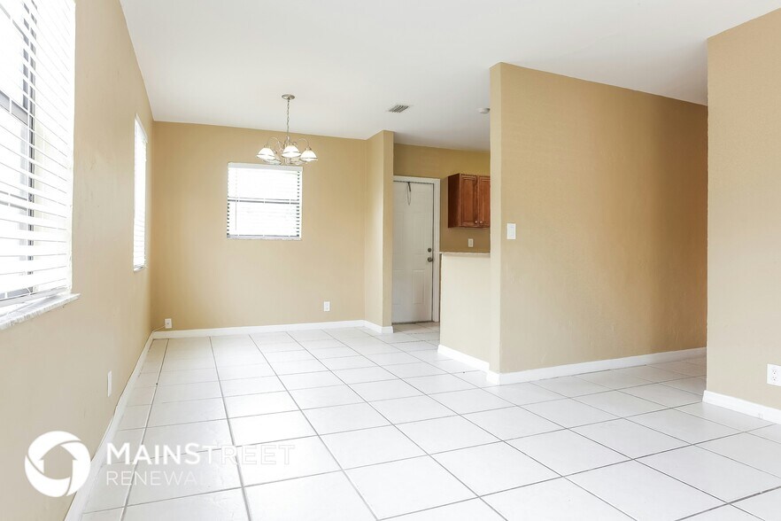 Building Photo - 1531 NW 12th Ct