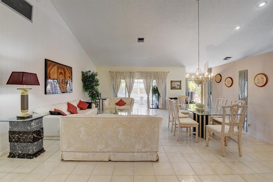 Building Photo - 9565 El Clair Ranch Road ., Boynton Beach, FL 3343