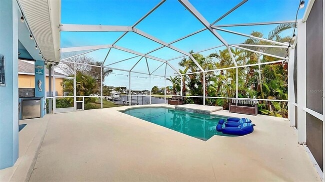 Building Photo - 613 Manns Harbor Dr