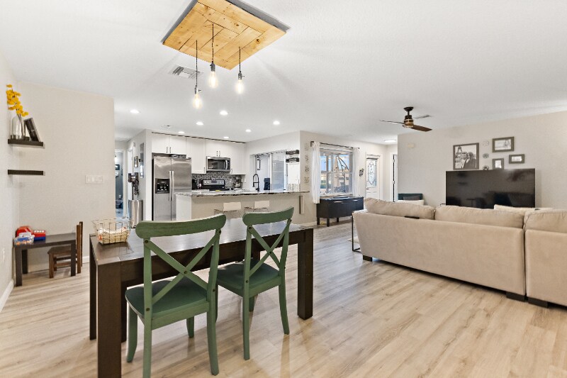 Building Photo - 2989 Poplar Ave