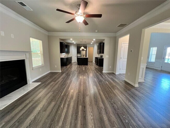 Building Photo - 185 Cherokee Reserve Cir