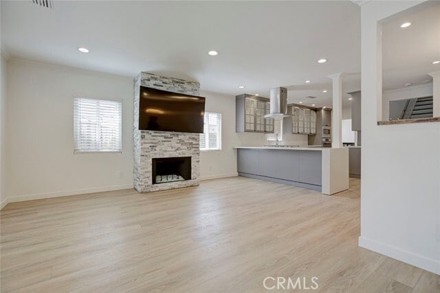 Building Photo - 247 N Oak Ave