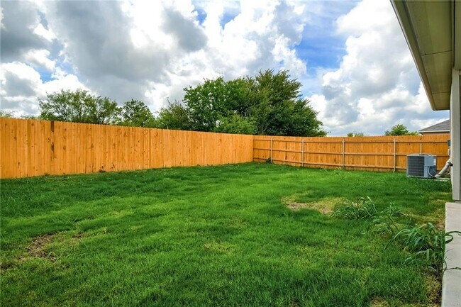 Building Photo - 745 Adler Way