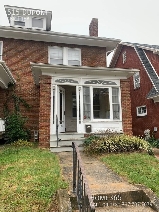 Townhouse Located near York College 515 Dupont Ave York PA 17403